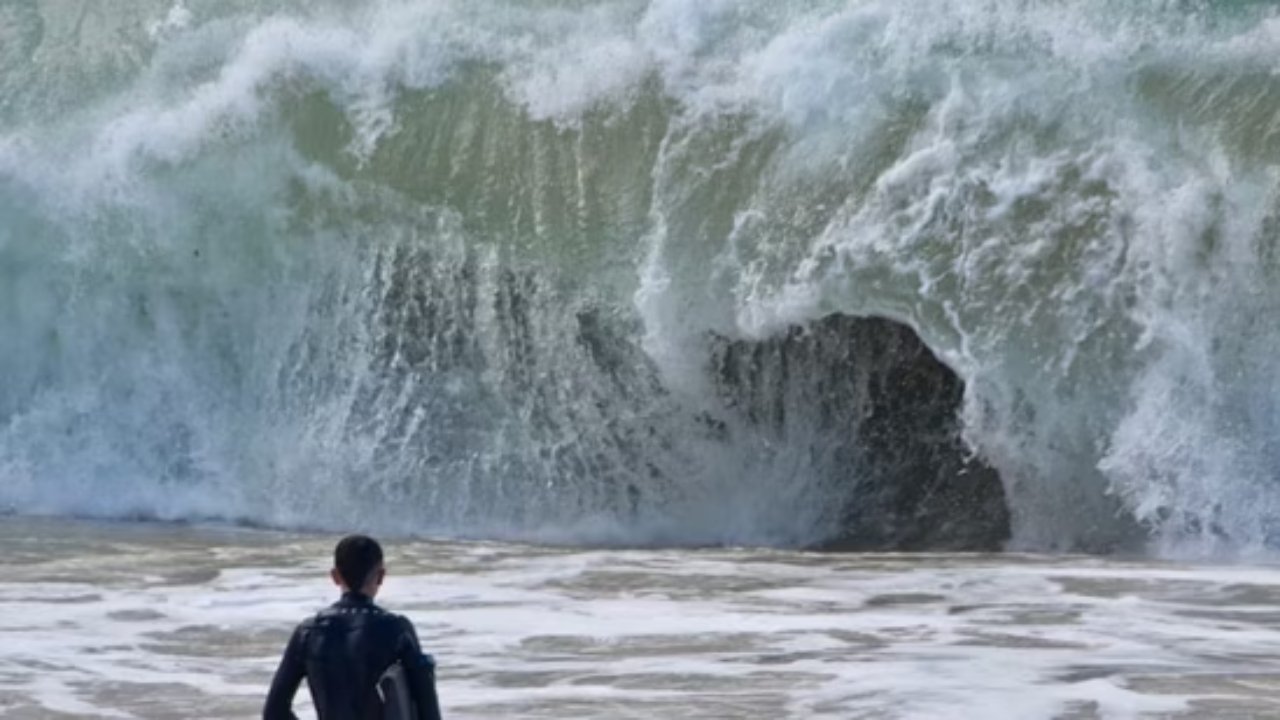 Mega Tsunami Warning